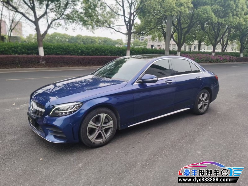20年奔驰C级轿车抵押车出售
