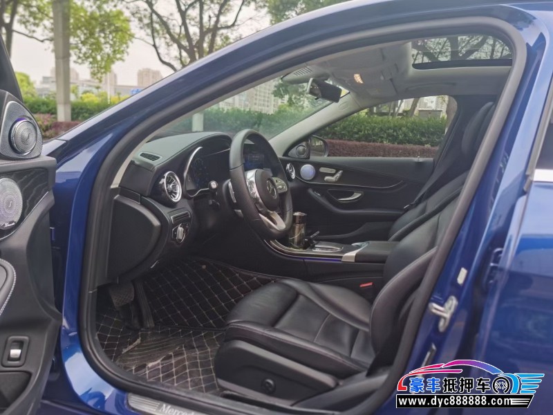 20年奔驰C级轿车抵押车出售