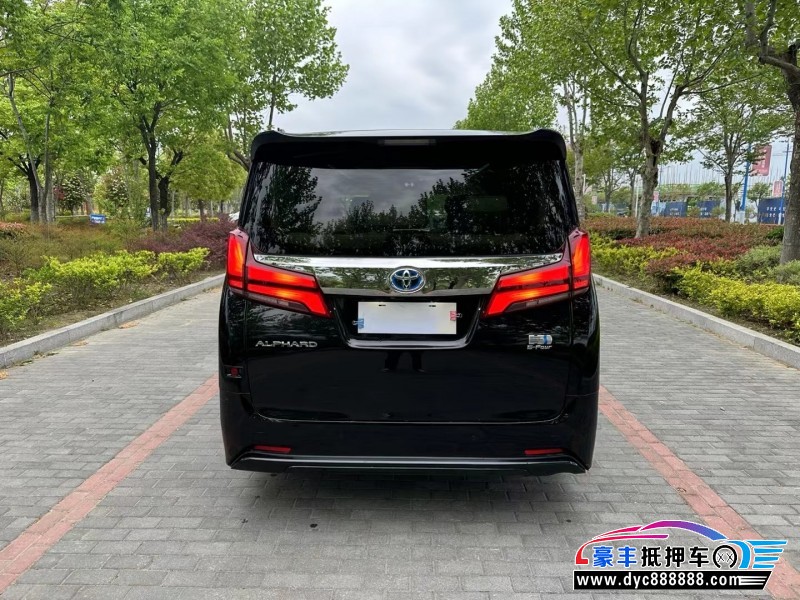 20年丰田埃尔法轿车抵押车出售