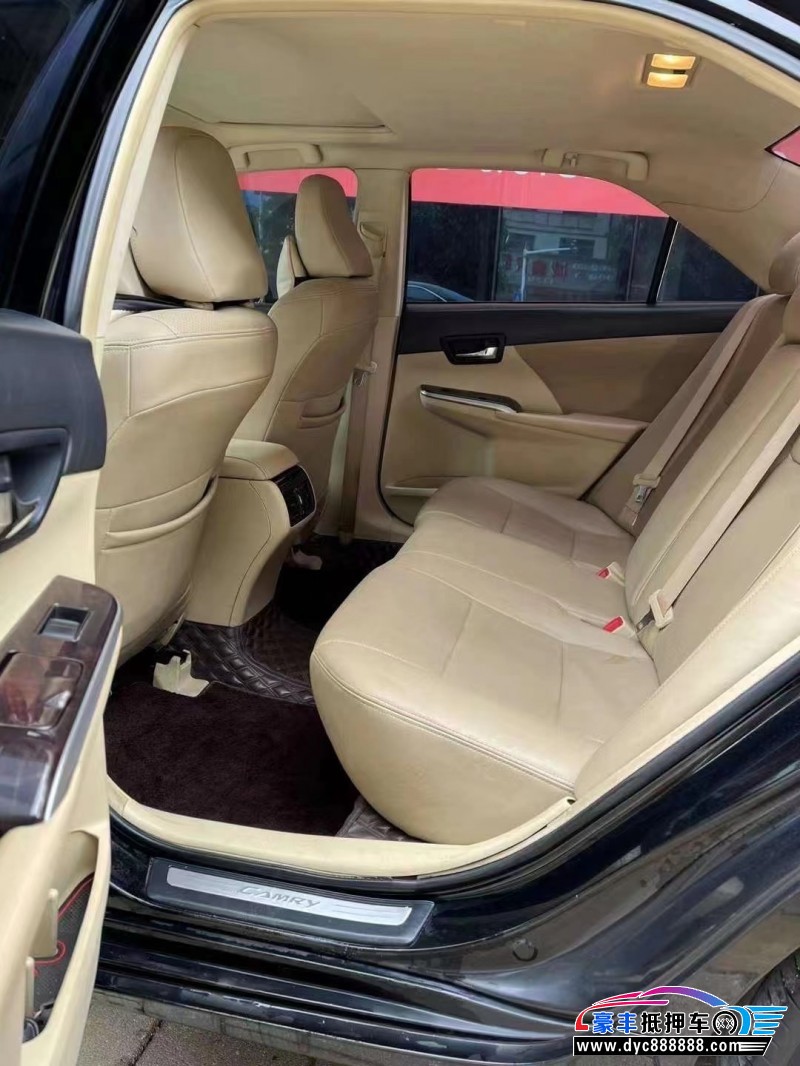 16年丰田凯美瑞轿车抵押车出售