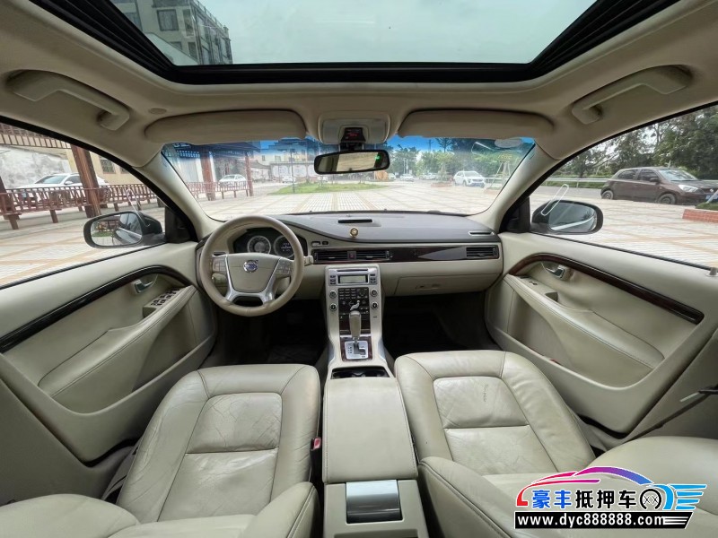 09年沃尔沃S80轿车抵押车出售