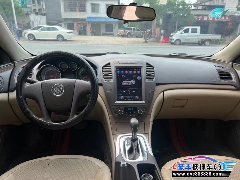 13年别克君威轿车抵押车出售