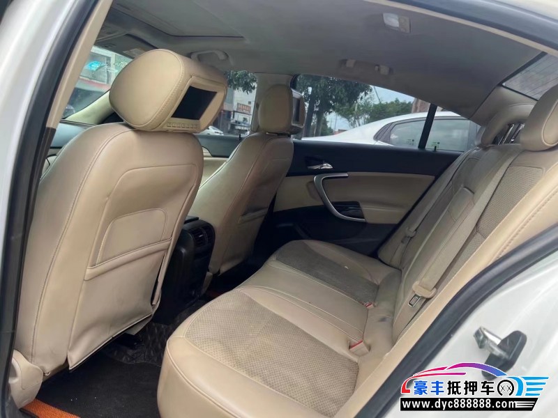 13年别克君威轿车抵押车出售