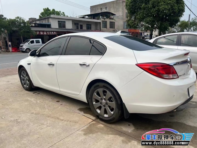 13年别克君威轿车抵押车出售