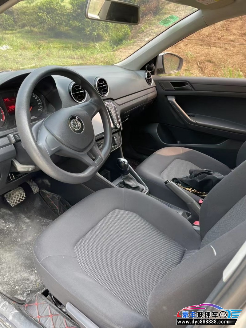 17年大众捷达轿车抵押车出售