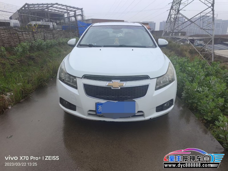 14年雪佛兰科鲁兹轿车抵押车出售