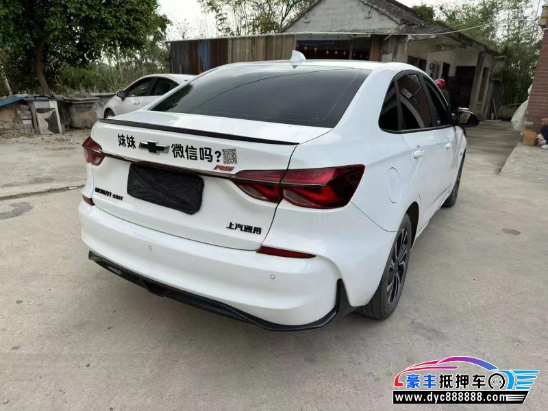 20年雪佛兰科鲁泽轿车抵押车出售