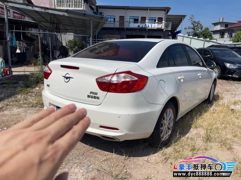 15年海马M6轿车抵押车出售