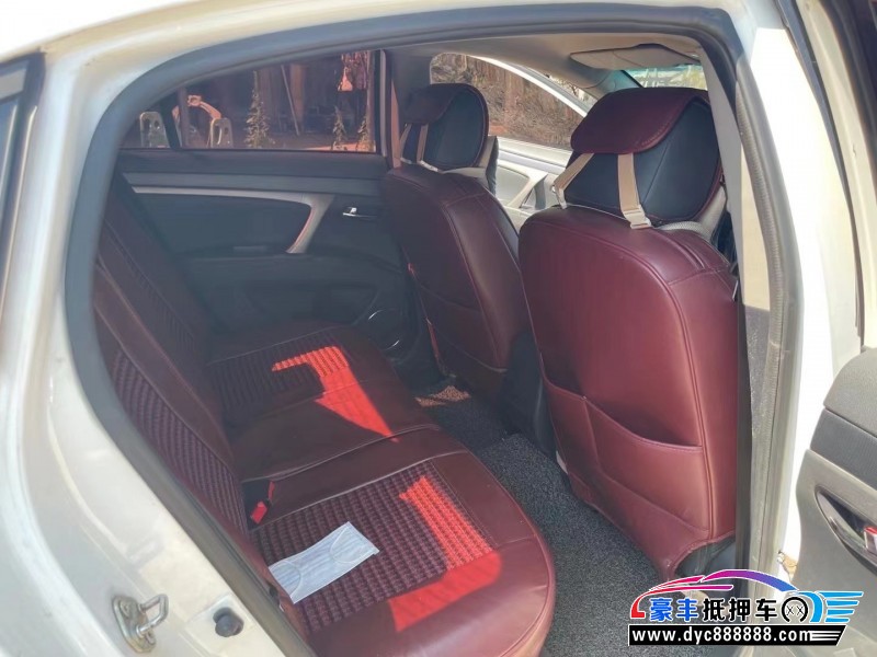 15年海马M6轿车抵押车出售