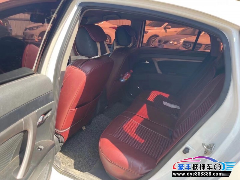 15年海马M6轿车抵押车出售