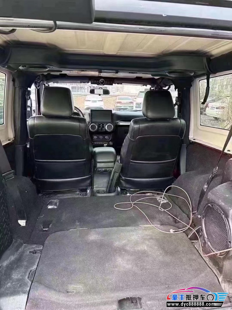 13年Jeep牧马人轿车抵押车出售