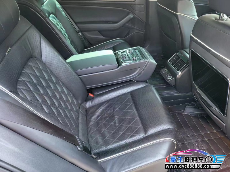 17年大众辉昂轿车抵押车出售