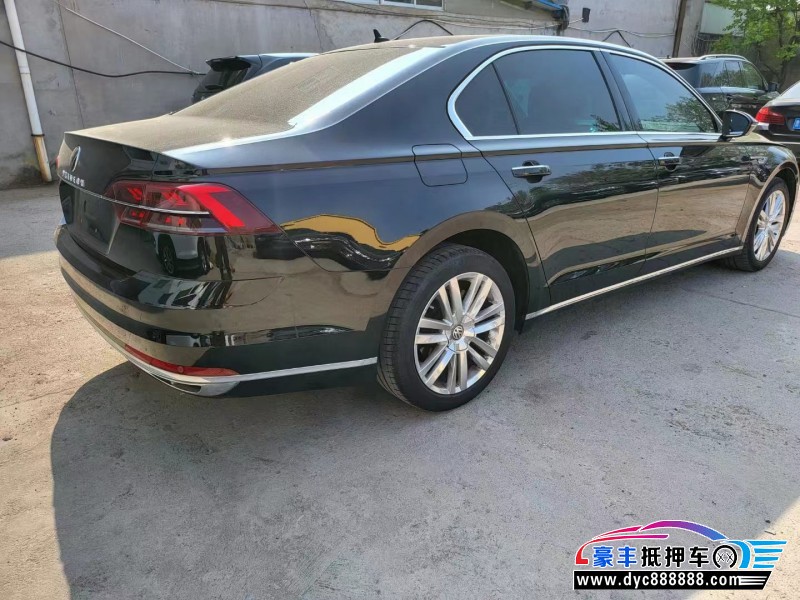 17年大众辉昂轿车抵押车出售