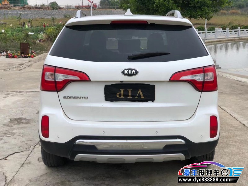 13年起亚索兰托轿车抵押车出售