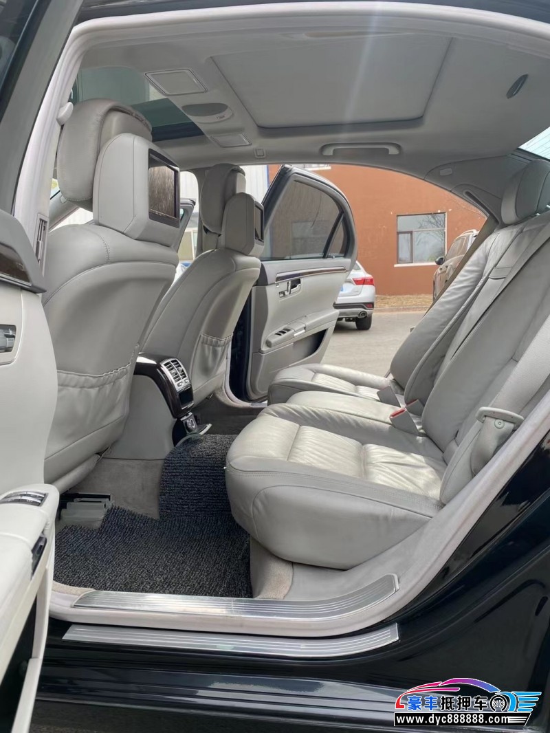 12年奔驰S轿车抵押车出售