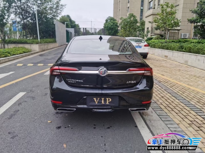 20年别克君越轿车抵押车出售