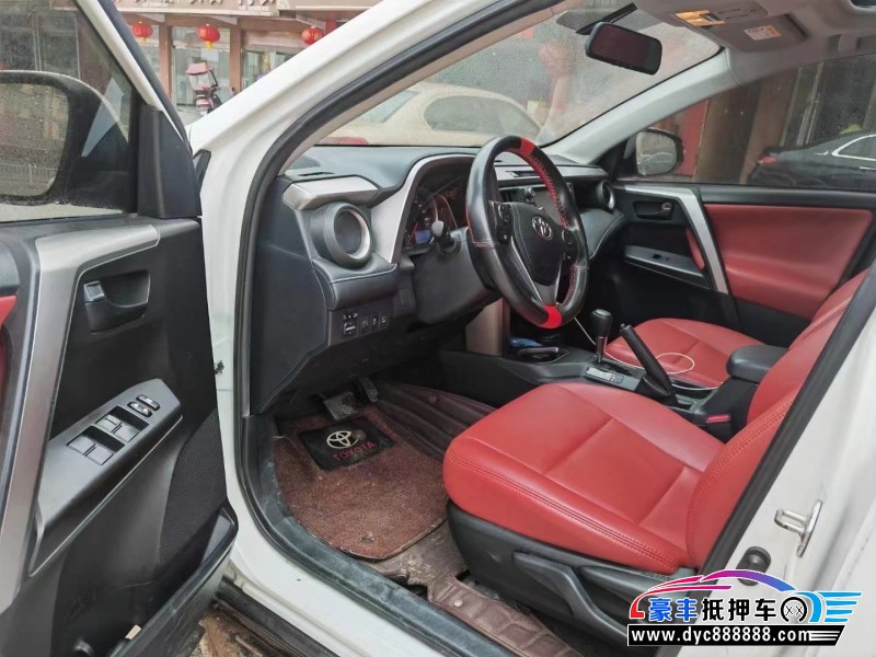 18年丰田RAV4荣放轿车抵押车出售