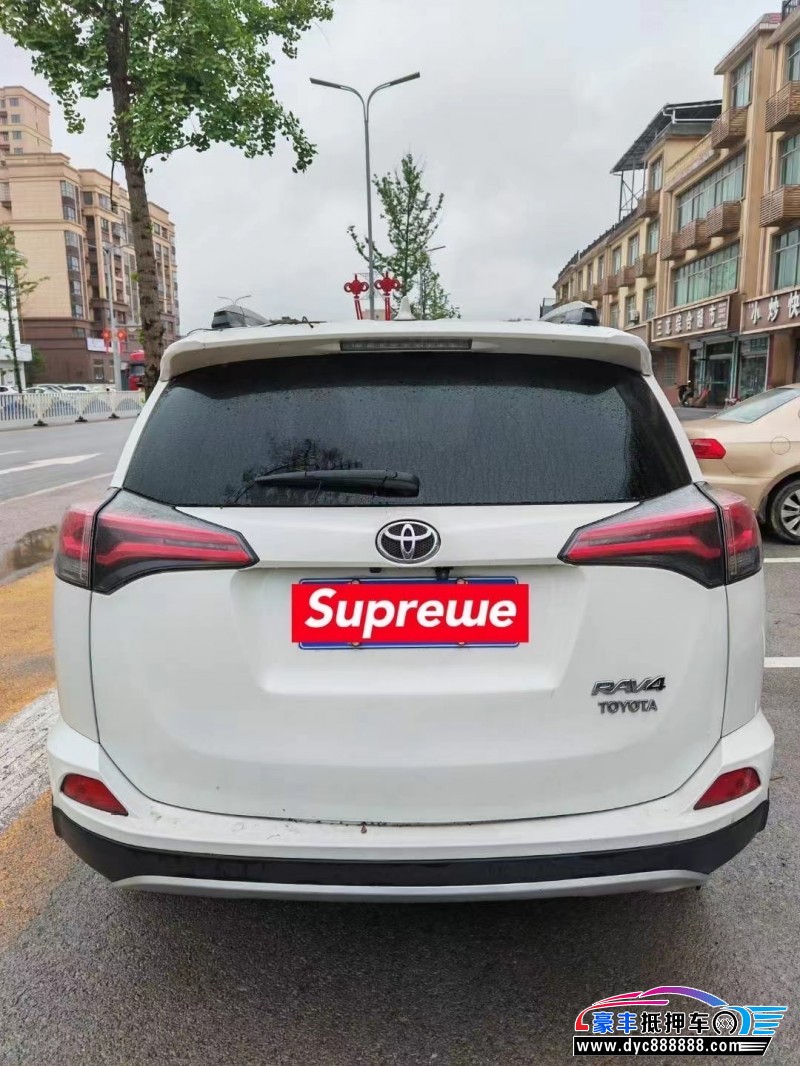 18年丰田RAV4荣放轿车抵押车出售