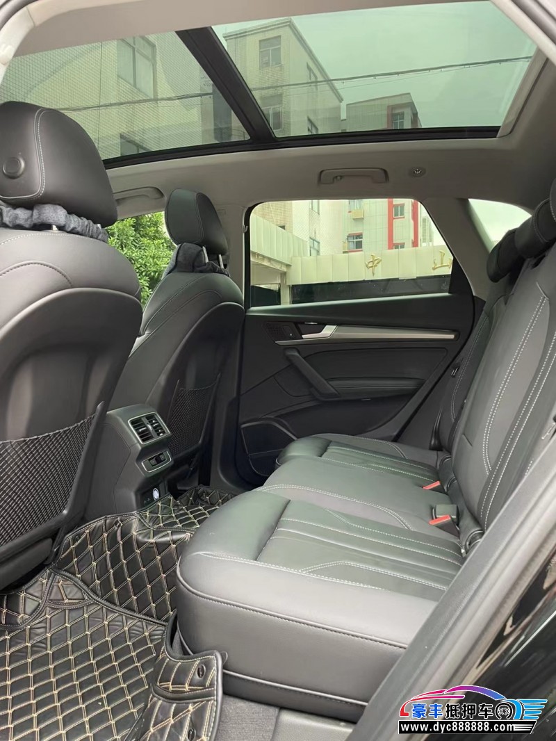 22年奥迪Q5轿车抵押车出售