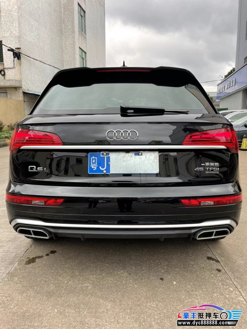 22年奥迪Q5轿车抵押车出售