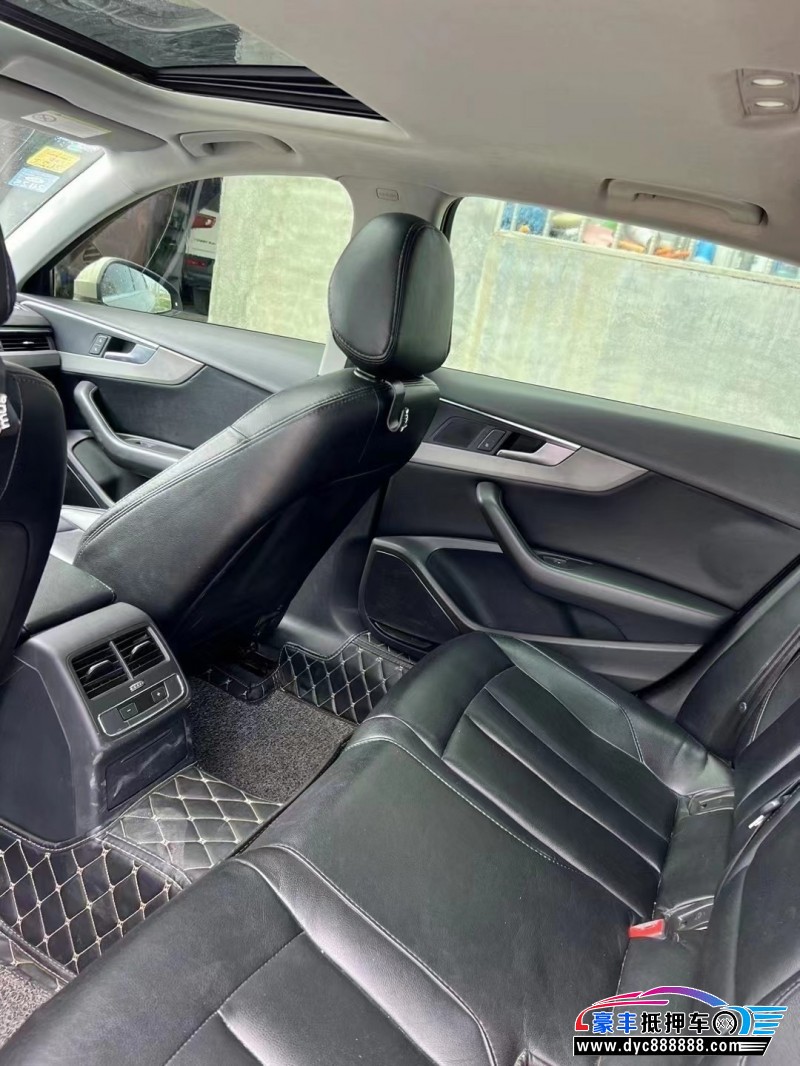 17年奥迪A4轿车抵押车出售