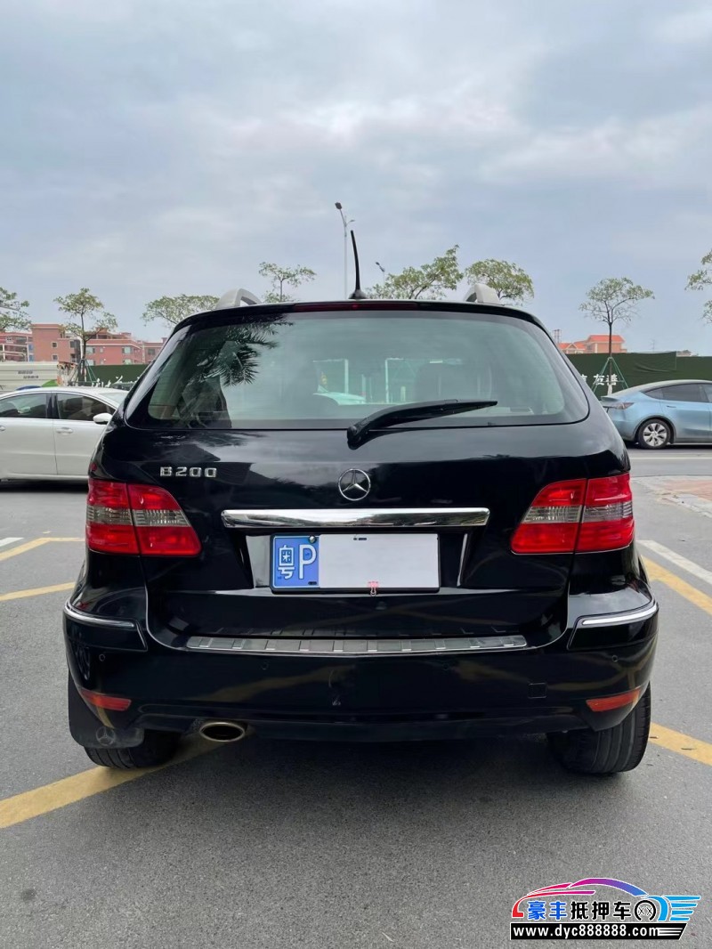 10年奔驰B轿车抵押车出售