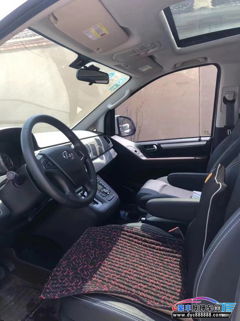 18年上汽大通G10轿车抵押车出售