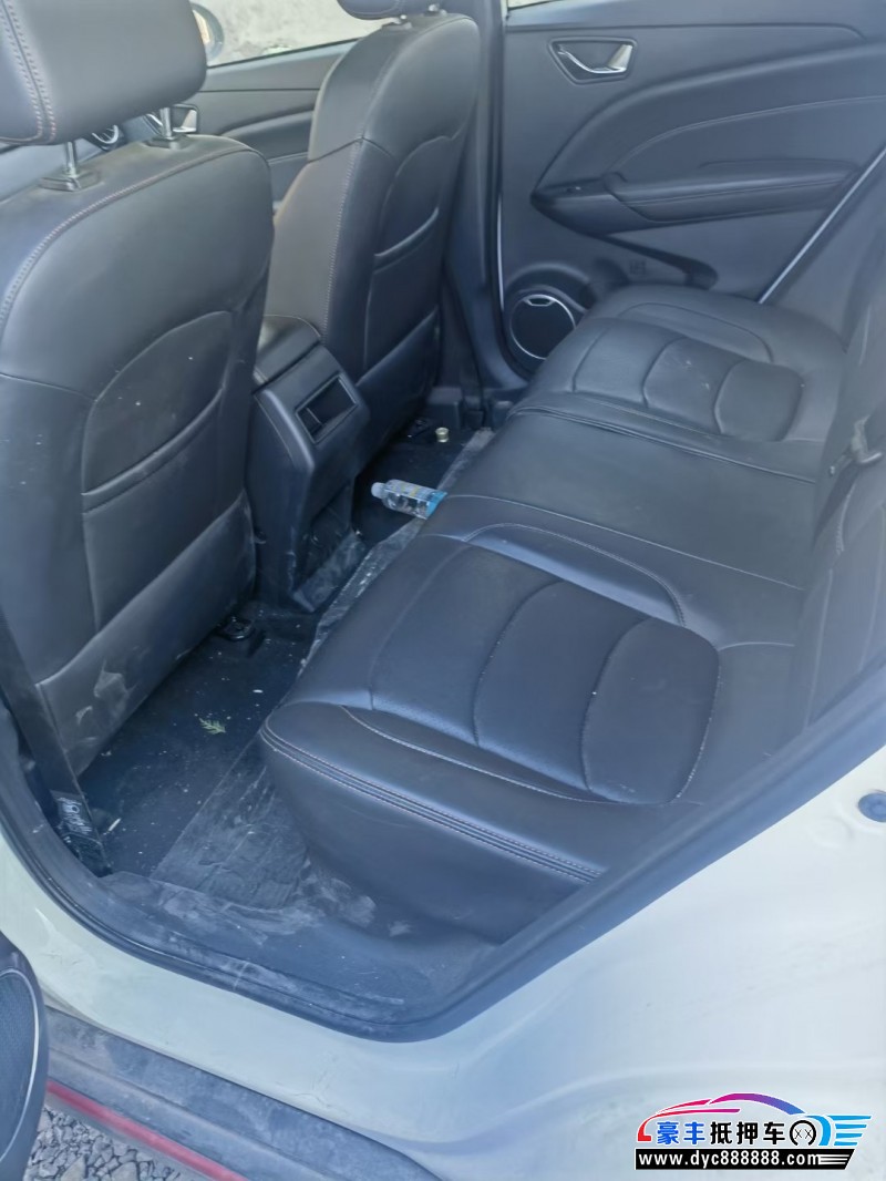 22年东风风光500SUV抵押车出售