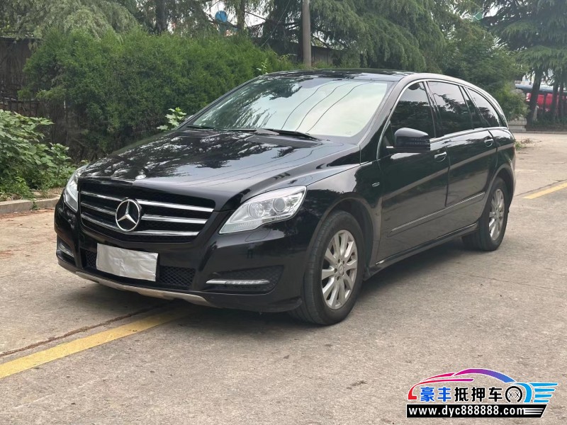 17年奔驰R级轿车抵押车出售