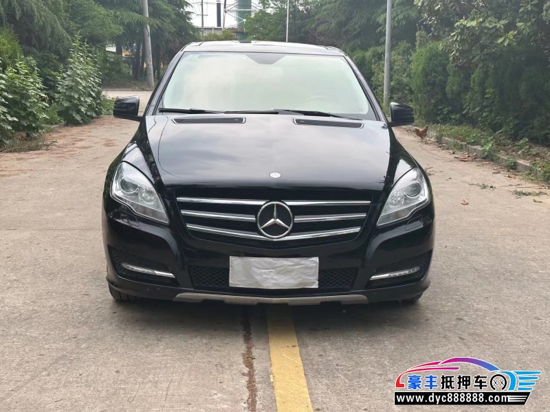 17年奔驰R级轿车抵押车出售