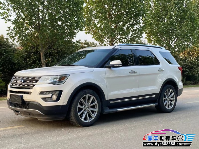 17年福特探险者轿车抵押车出售