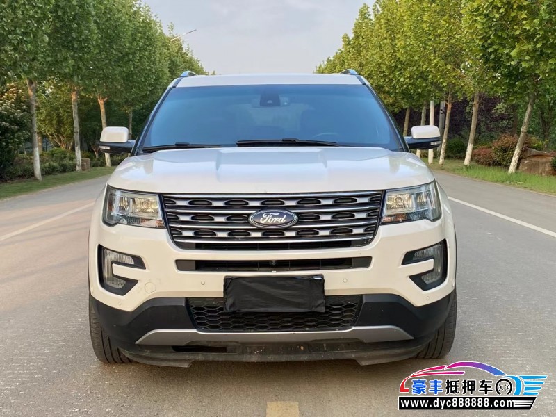 17年福特探险者轿车抵押车出售