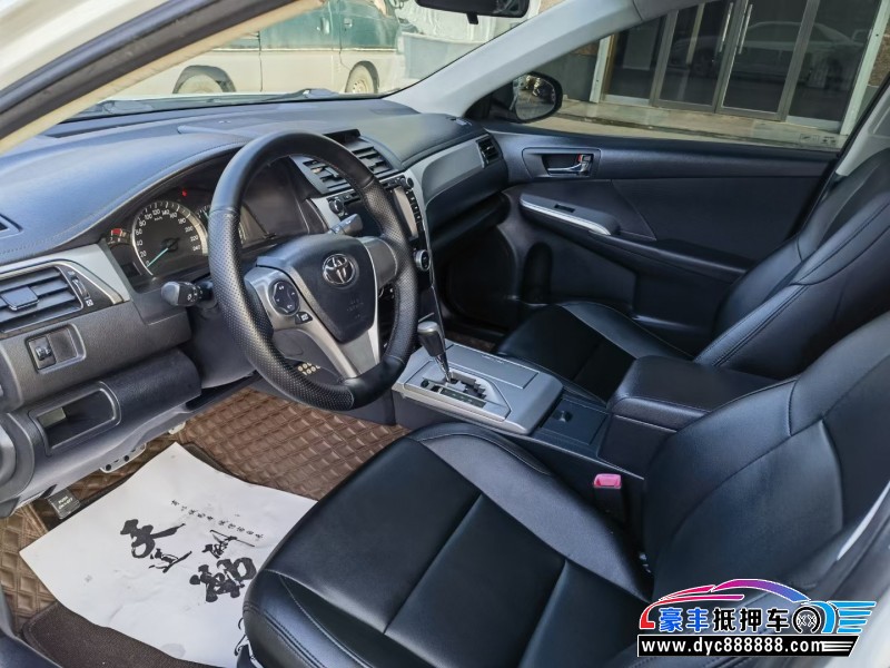 14年丰田凯美瑞轿车抵押车出售