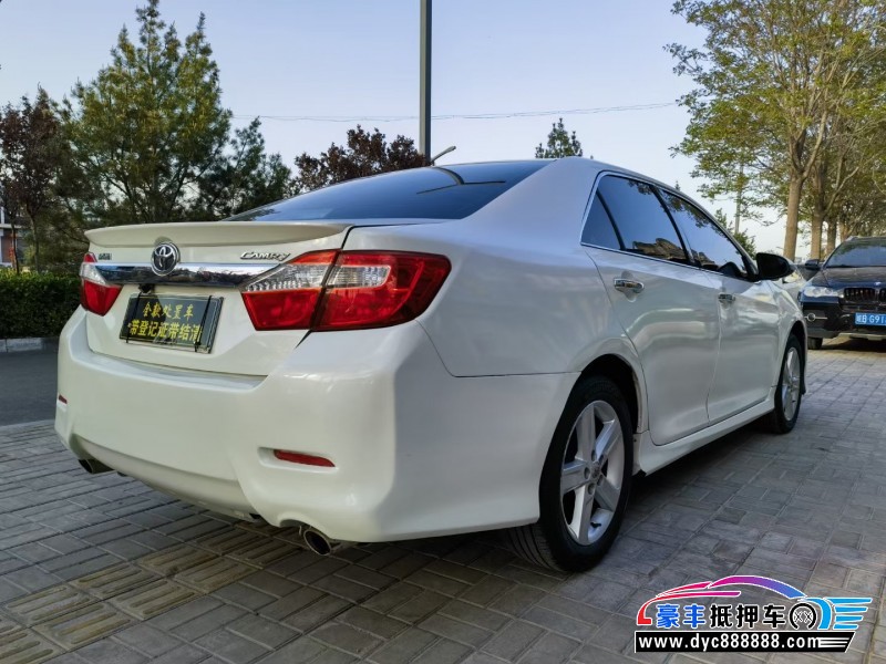 14年丰田凯美瑞轿车抵押车出售