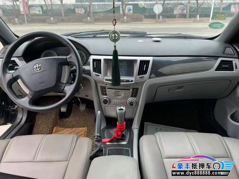 15年中华骏捷轿车抵押车出售