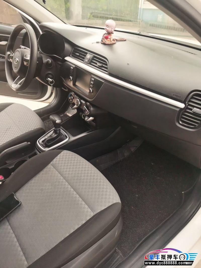 17年起亚K2轿车抵押车出售