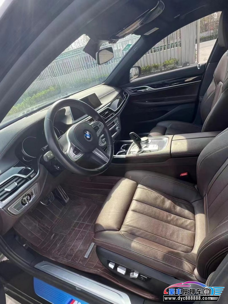 18年宝马7系轿车抵押车出售