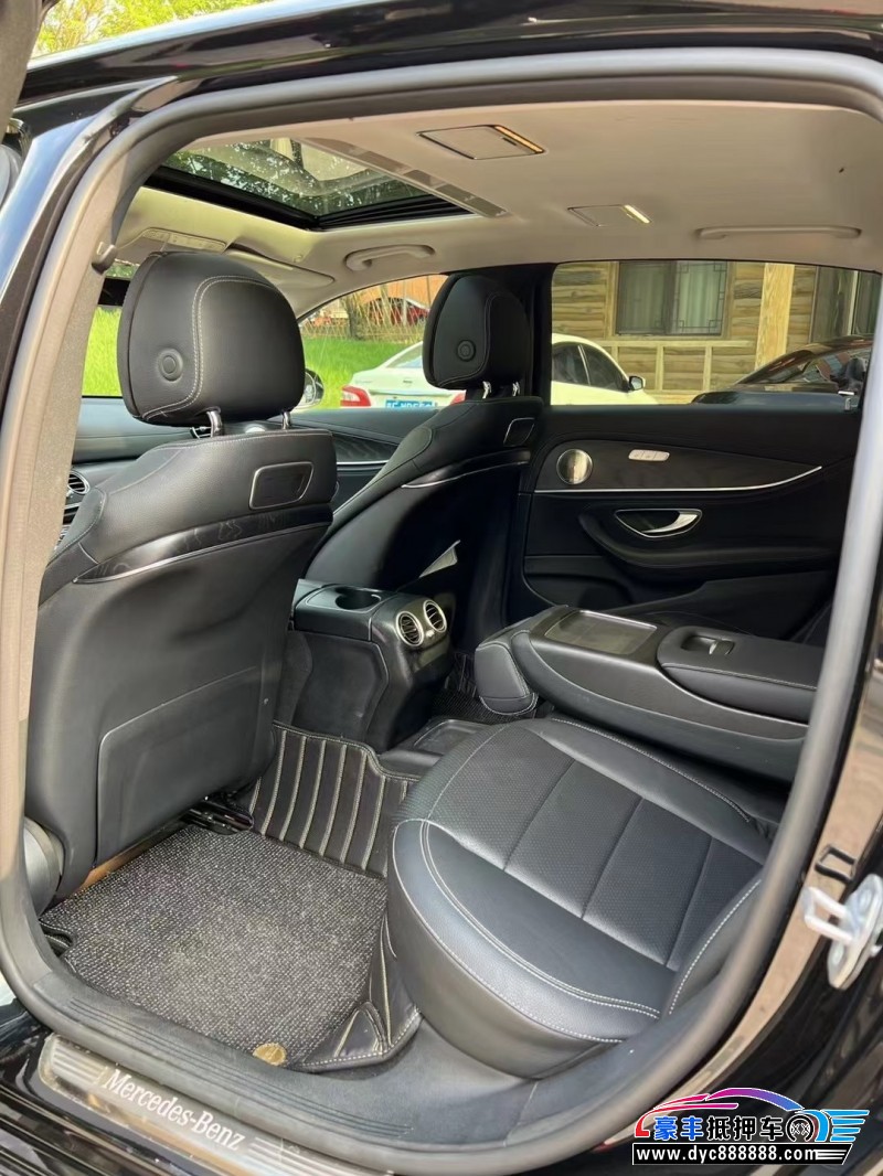 19年奔驰E轿车抵押车出售