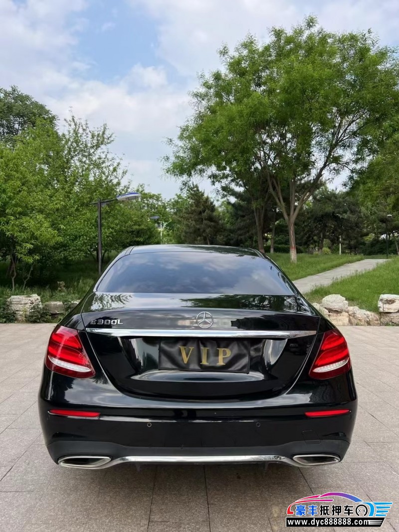 19年奔驰E轿车抵押车出售