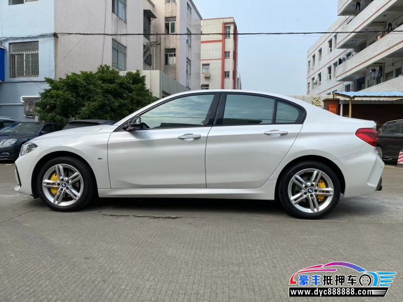 22年宝马1系轿车抵押车出售