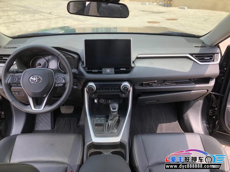 22年丰田威兰达轿车抵押车出售