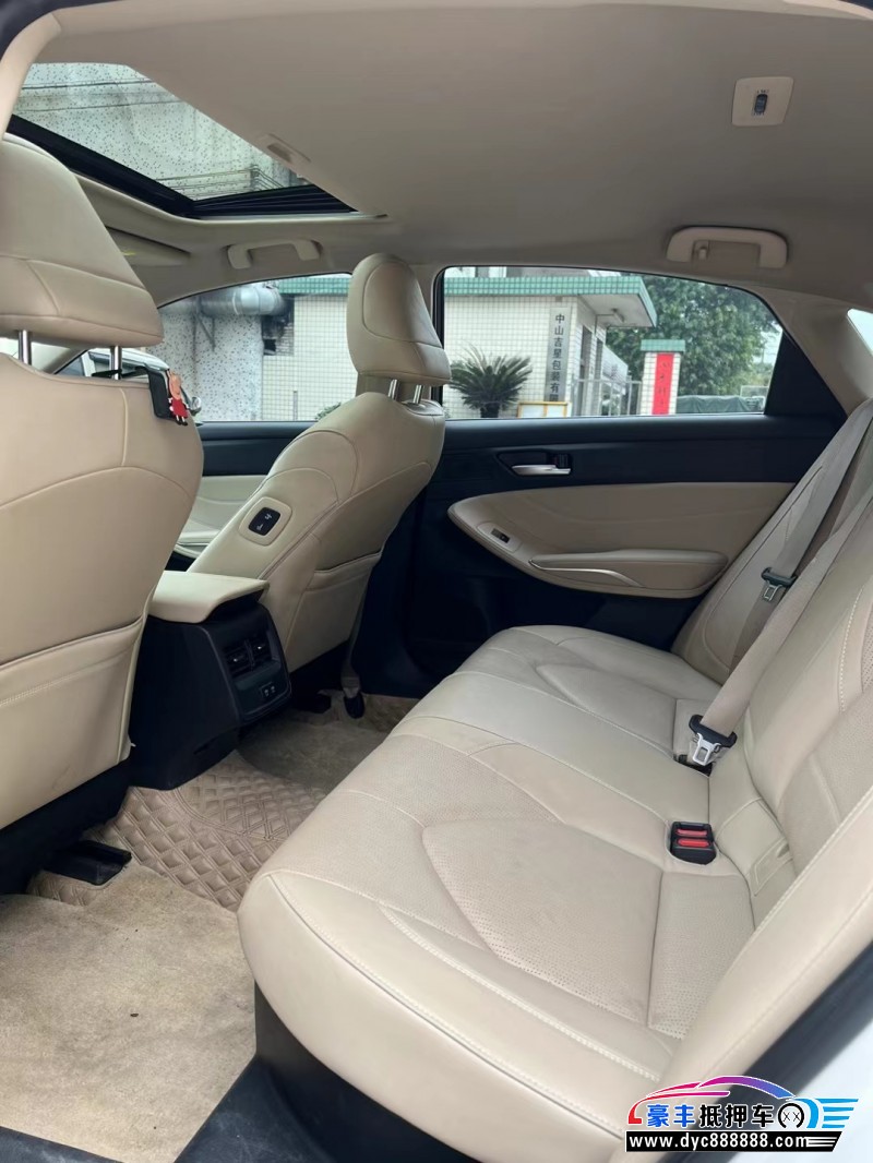 20年丰田亚洲龙轿车抵押车出售