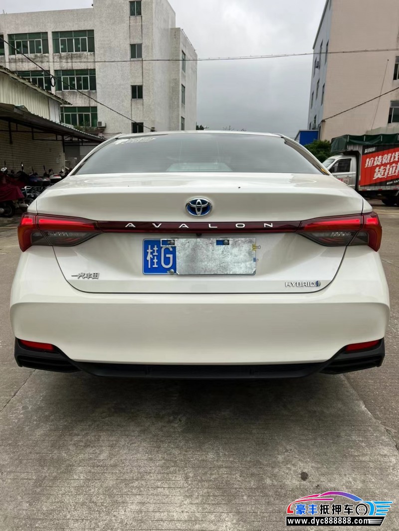 20年丰田亚洲龙轿车抵押车出售