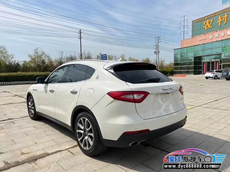 17年玛莎拉蒂莱万特轿车抵押车出售