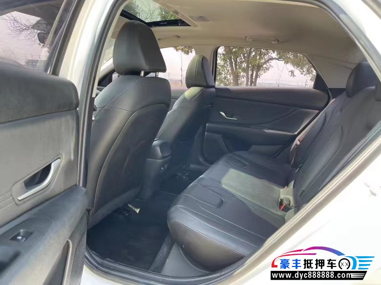 21年现代伊兰特轿车抵押车出售