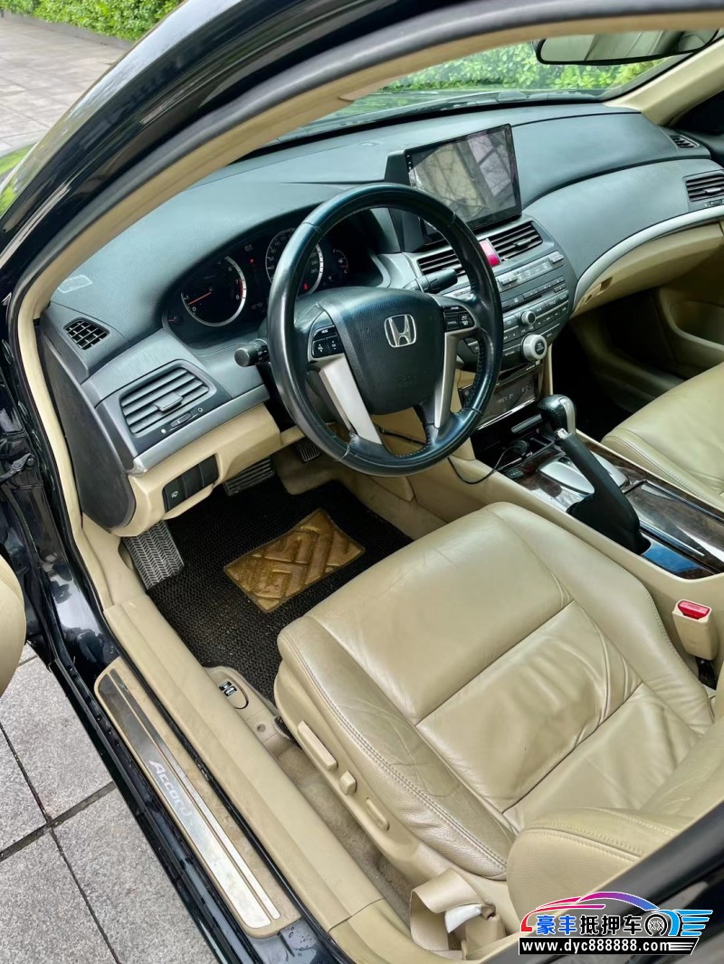 10年本田雅阁轿车抵押车出售