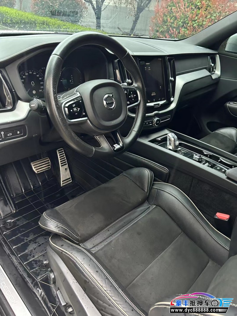 19年沃尔沃XC60轿车抵押车出售