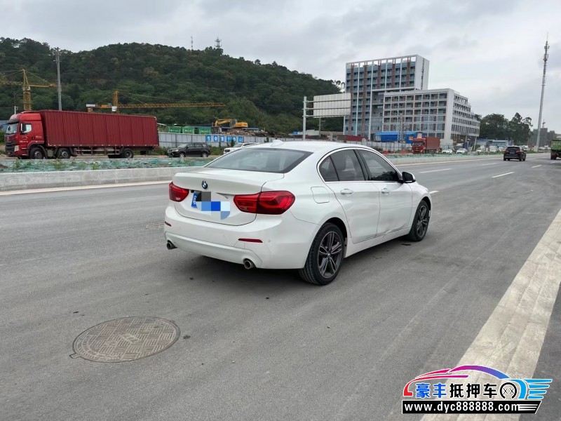 20年宝马1系轿车抵押车出售