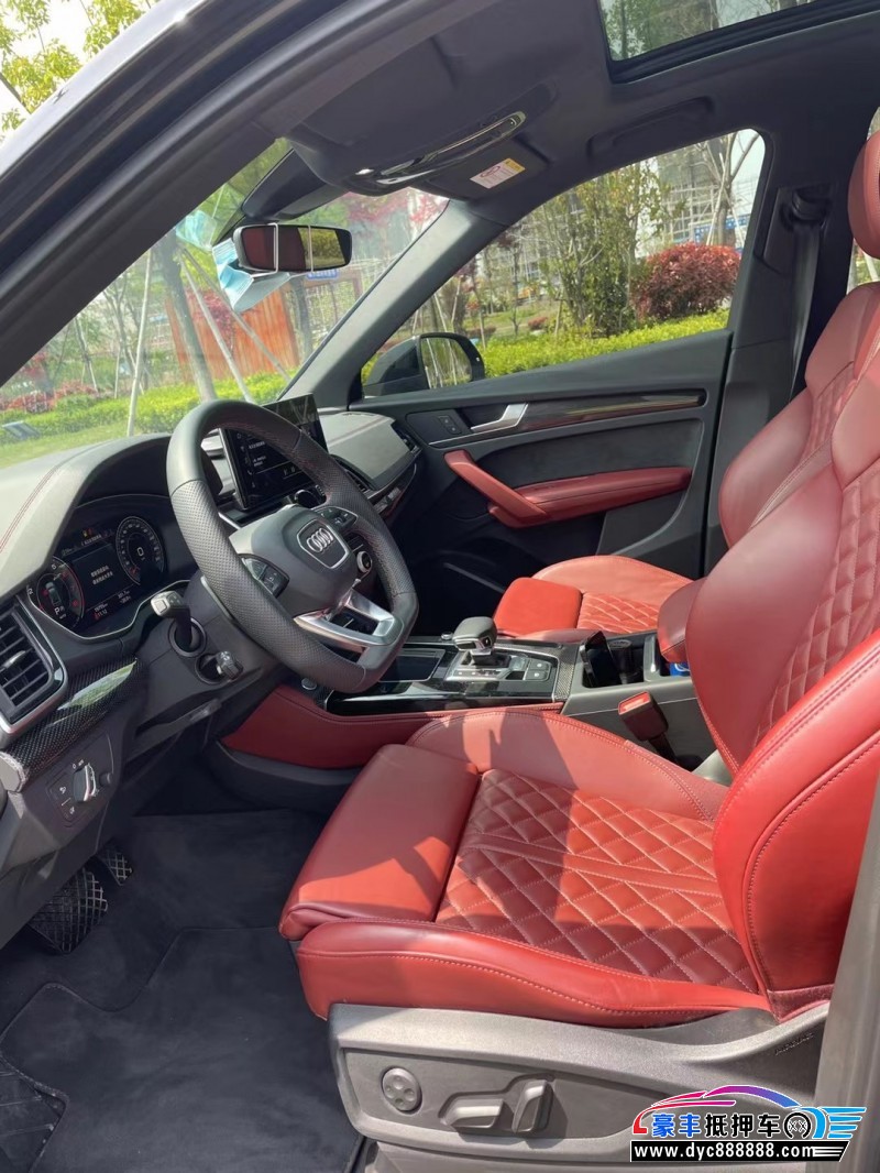 22年奥迪Q5轿车抵押车出售