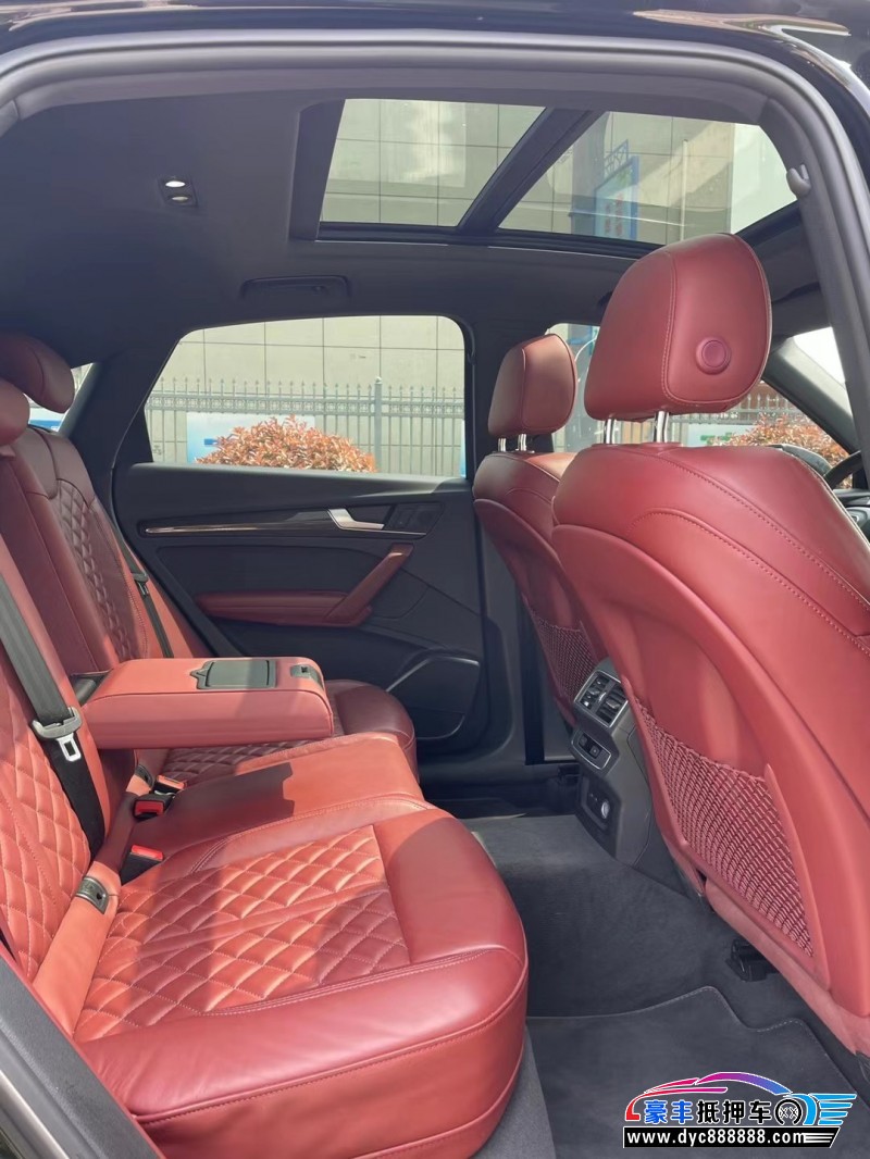 22年奥迪Q5轿车抵押车出售